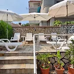 Hotel Family Favourite 2*