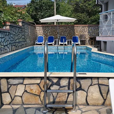Family Favourite Hotel 2*