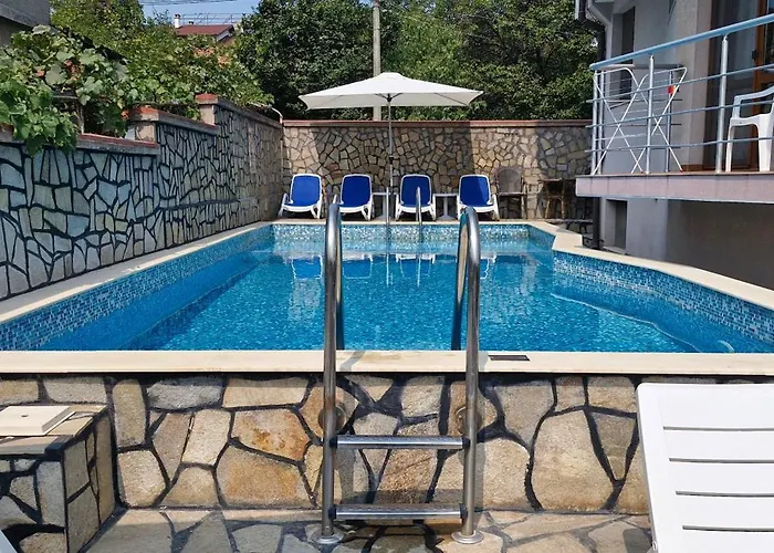 Family Favourite Hotel 2*